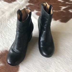 Frye Carson Wedge Bootie